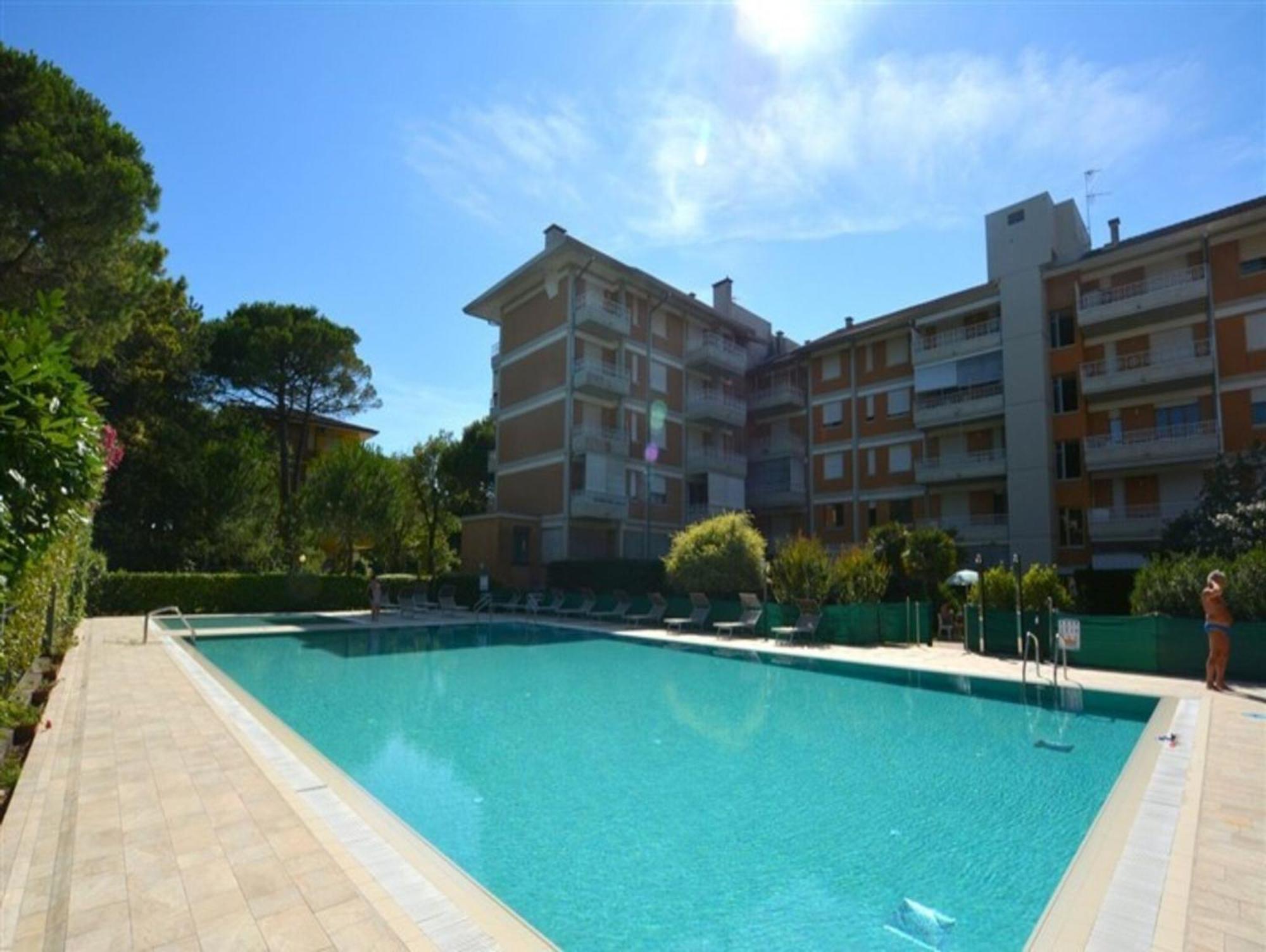Apartment Fantastic Flat With Pool View Just Steps From The Sea *